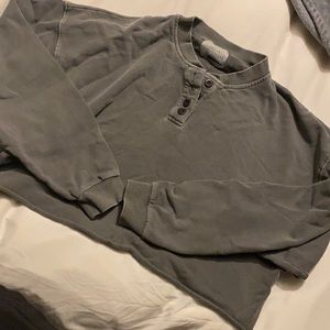 Long sleeve cropped sweatshirt